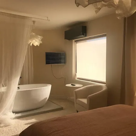 Central Mezonette Apartm شقة