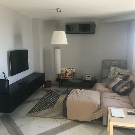 Central Mezonette Apartm *